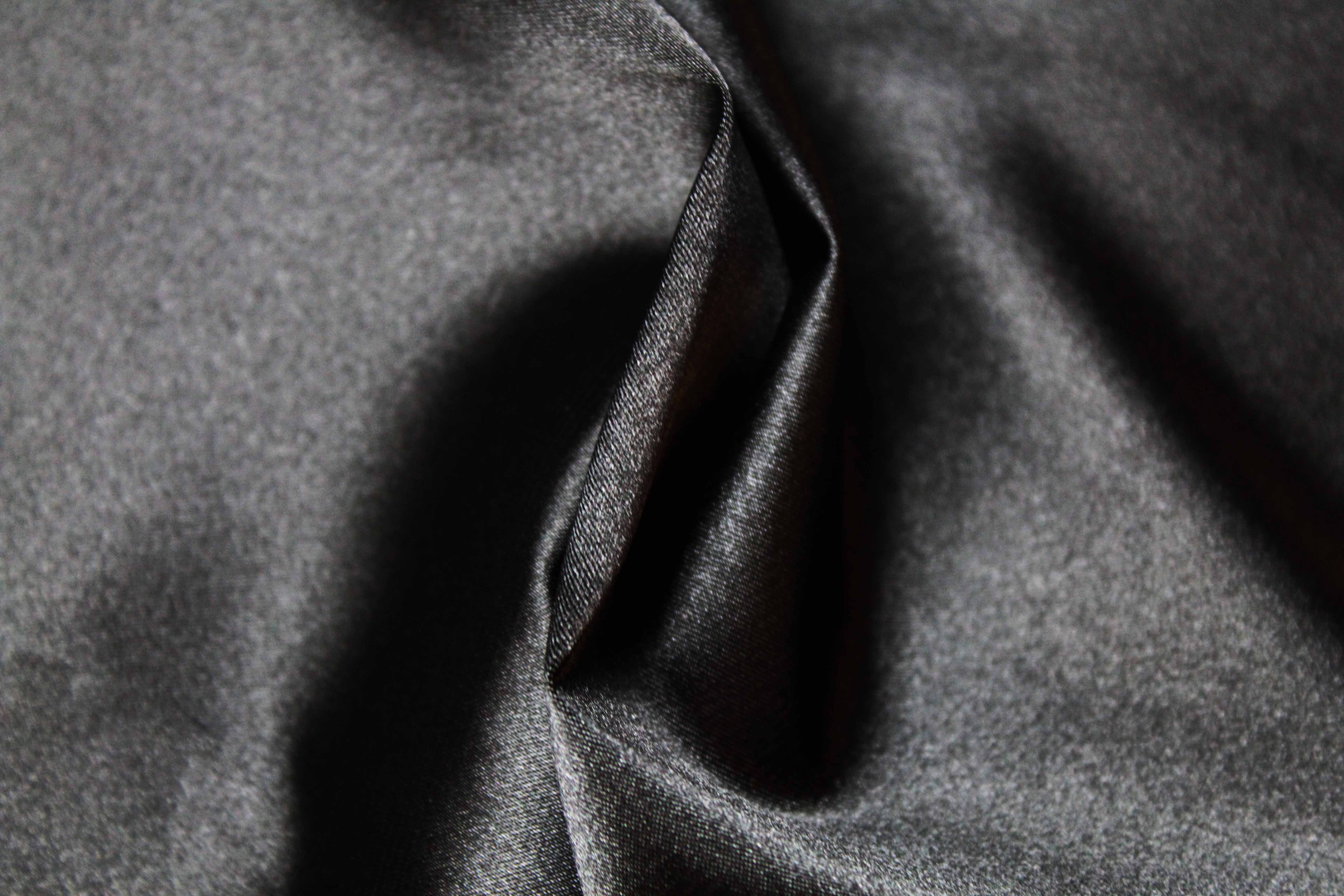 POLY SOFT SATIN - BLACK